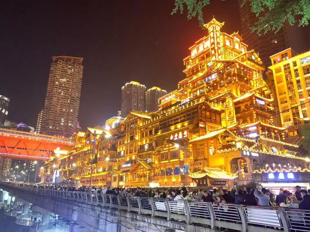 Chongqing Hongyadong Folk Customs Scenic Area