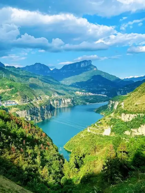 Jinshan Lake