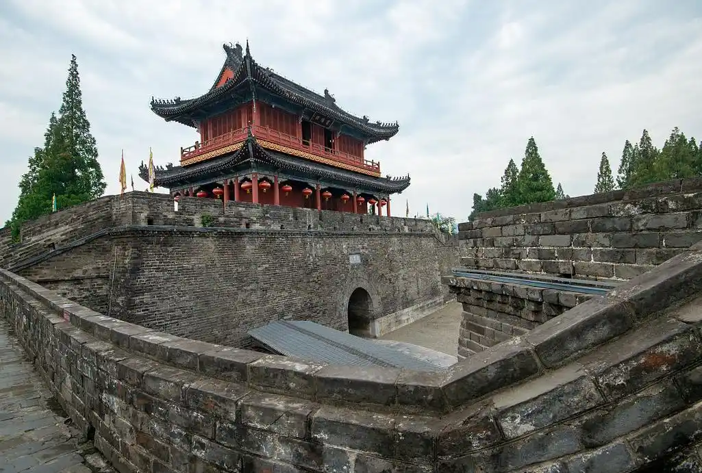 Liu'an Ancient City Wall Ruins