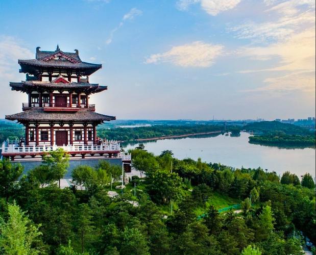 Tangshan South Lake Park