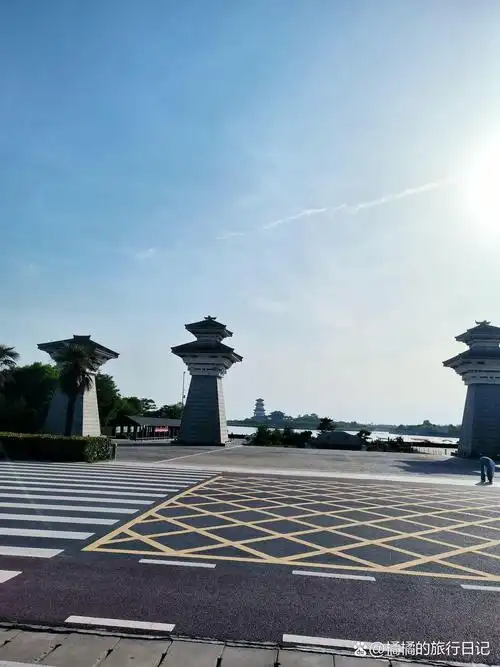 Luyang Lake